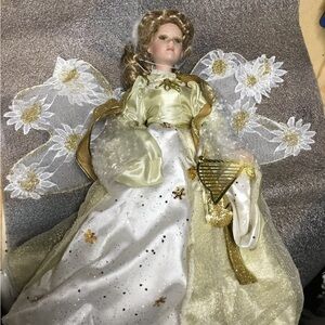 Elegant Angel Gold and White Gown plays music Silent Night